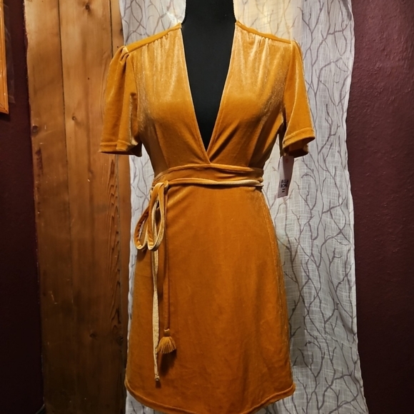 Billabong Dresses & Skirts - Billabong Lush Velvet Dress in Golden Mustard